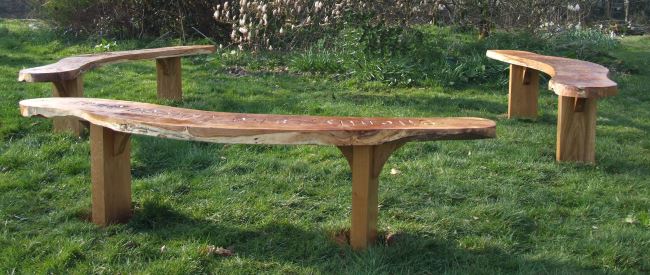 Memorial Curved Oak Bench - 7ft