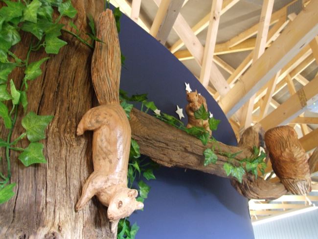 Wooden Squirrel Garden Sculpture